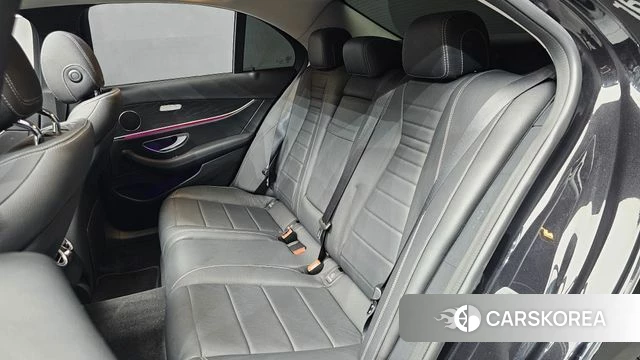 Mercedes-Benz E-Class W213 2018 Черный из Кореи, фото 3