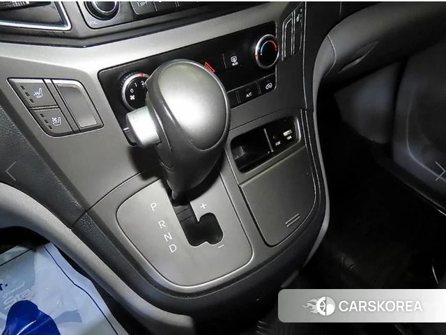 Hyundai The New Grand Starex 2018 Серебристо-серый из Кореи, фото 3