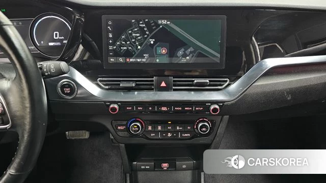 Kia Niro Plus 2022 Белый из Кореи, фото 3