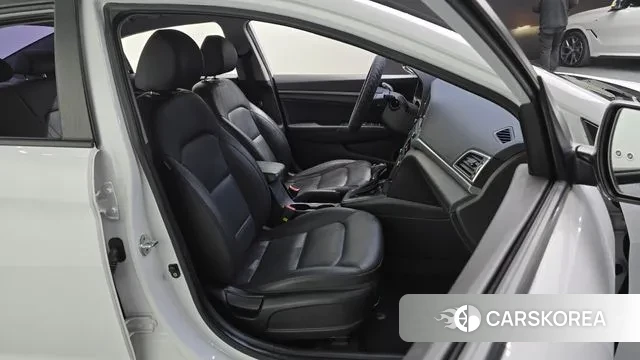 Hyundai Avante AD 2018 Белый из Кореи, фото 3