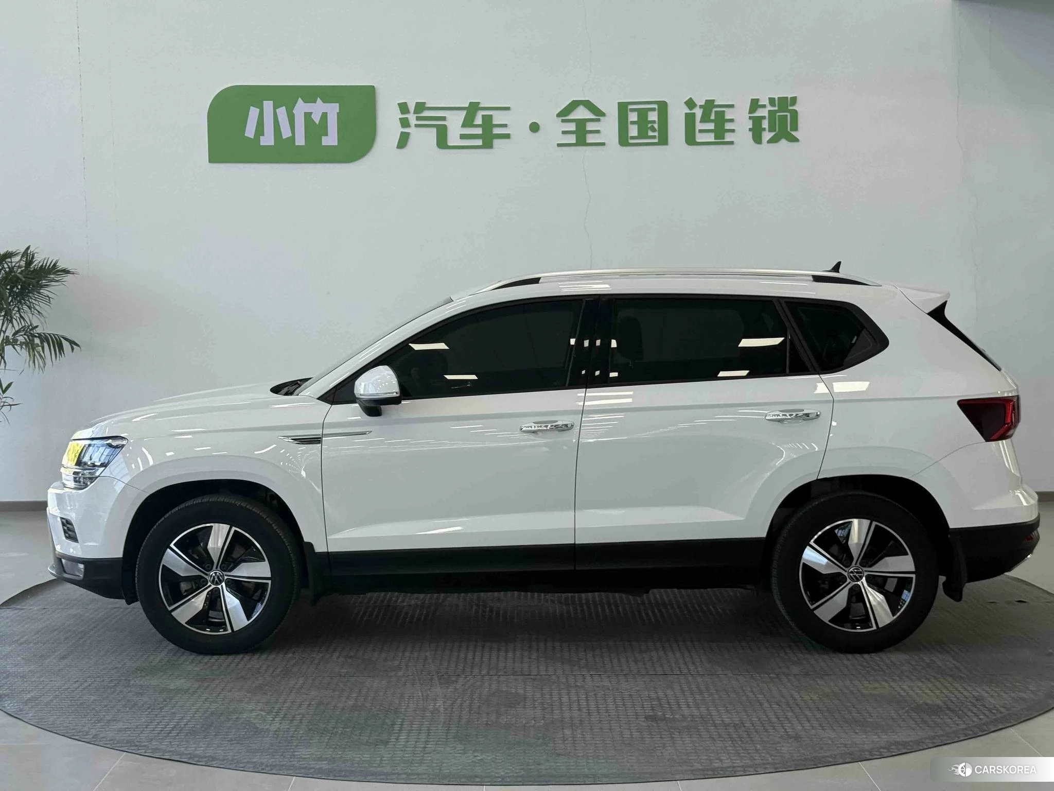 Volkswagen Tuyue 2022 Белый из Китая, фото 3
