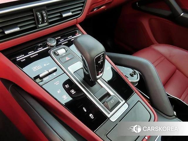 Porsche Cayenne (PO536) 2021 Жемчужный цвет из Кореи, фото 3