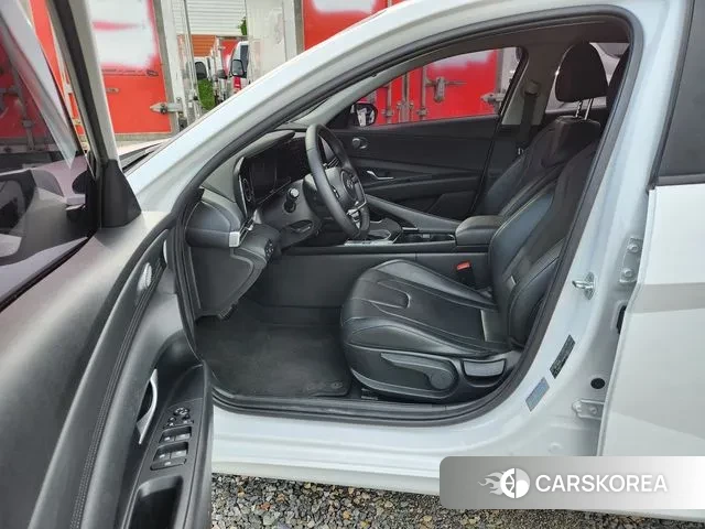 Hyundai Avante Hybrid (CN7) 2022 Белый из Кореи, фото 3