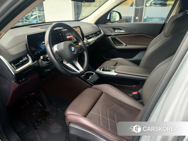 BMW X2 (import) 2024 Серебристо-серый из Китая, фото 3