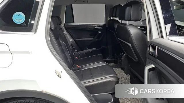 Volkswagen Tiguan second Generation 2019 Белый из Кореи, фото 3