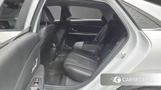 Hyundai The New Avante (CN7) 2024 Белый из Кореи, фото 3