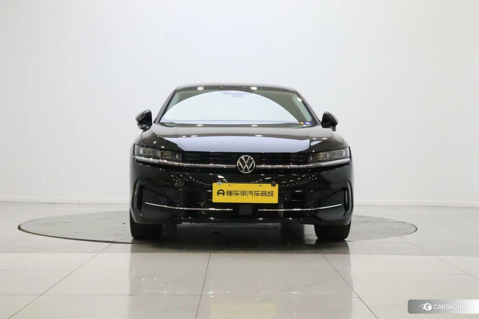 Volkswagen Magotan 2024 Черный из Китая, фото 3