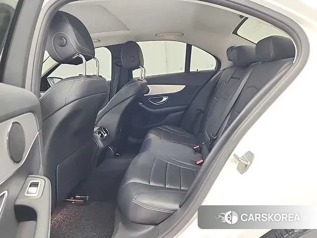 Mercedes-Benz C-Class W205 2018 Белый из Кореи, фото 3