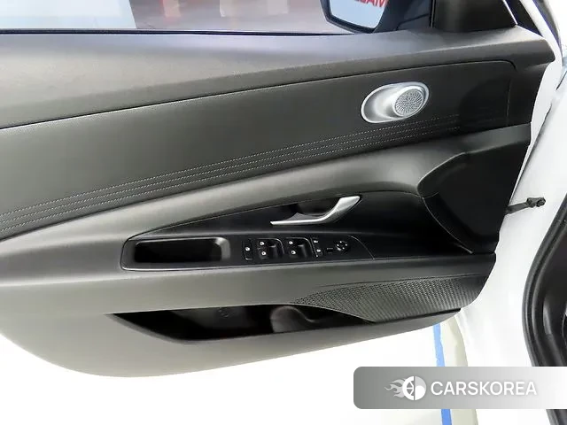 Hyundai Avante (CN7) 2021 Белый из Кореи, фото 3