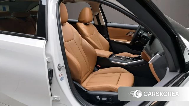 BMW 3 Series (G20) 2023 Белый из Кореи, фото 3