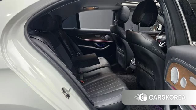 Mercedes-Benz E-Class W213 2020 Белый из Кореи, фото 3