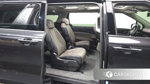 Kia The New Carnival 4th Generation 2024 Серый из Кореи, фото 3