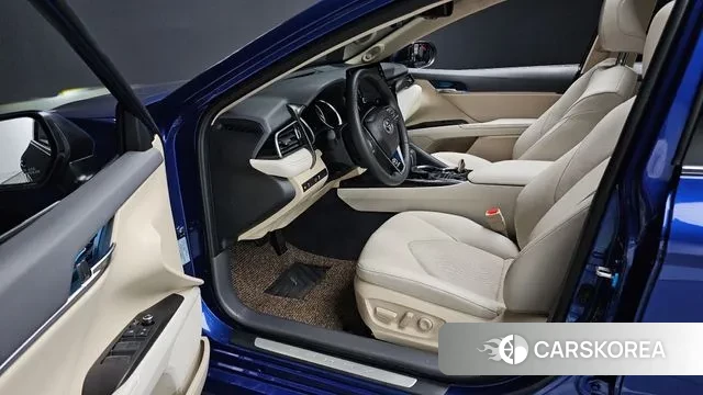 Toyota Camry (XV70) 2024 Синий из Кореи, фото 3