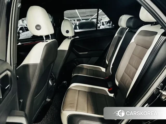 Volkswagen T-Roc 2021 Черный из Кореи, фото 3