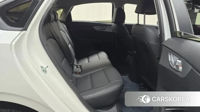 Kia The New K3 2nd generation 2021 Белый из Кореи, фото 3