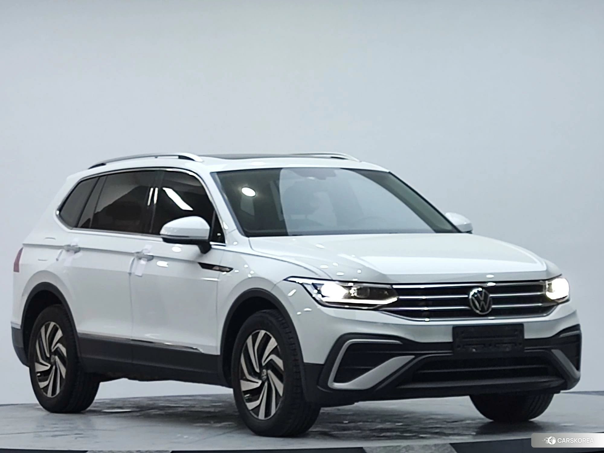 Volkswagen Tiguan L 2022 Белый из Китая, фото 3