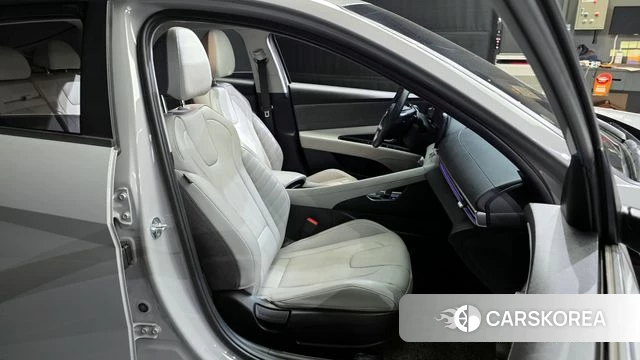 Hyundai Avante (CN7) 2021 Серебристо-серый из Кореи, фото 3