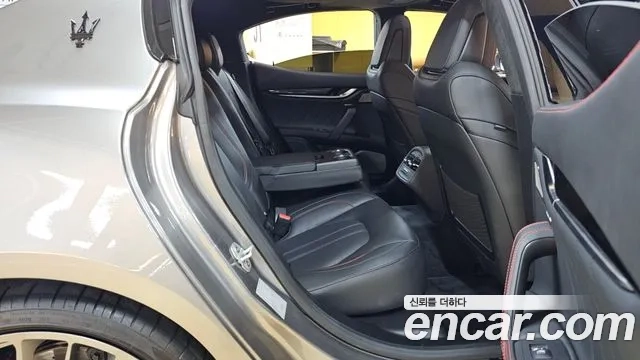 Maserati Ghibli id 2910942 из Кореи 3