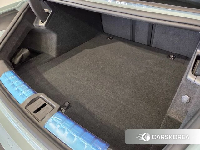 Porsche Taycan 2025 Небесно-голубой из Кореи, фото 3