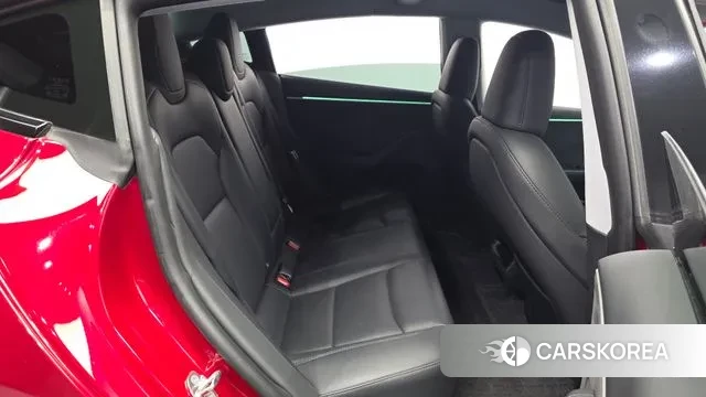 Tesla Model 3 2024 Красный из Кореи, фото 3