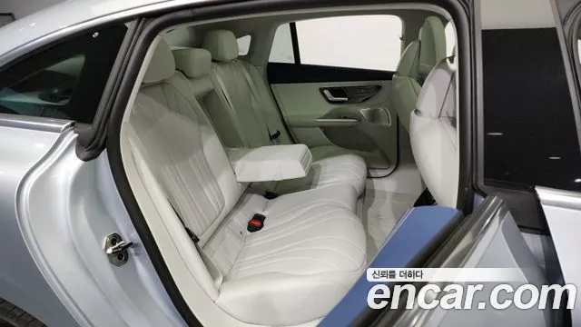 Mercedes-Benz EQE V295 2023 Светло-серебряный цвет из Кореи, фото 3