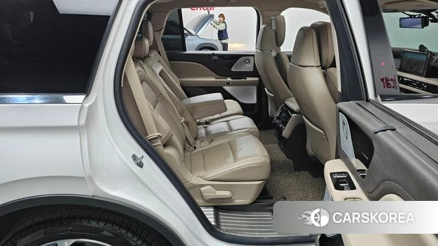 Lincoln Aviator 2nd generation 2021 Белый из Кореи, фото 3