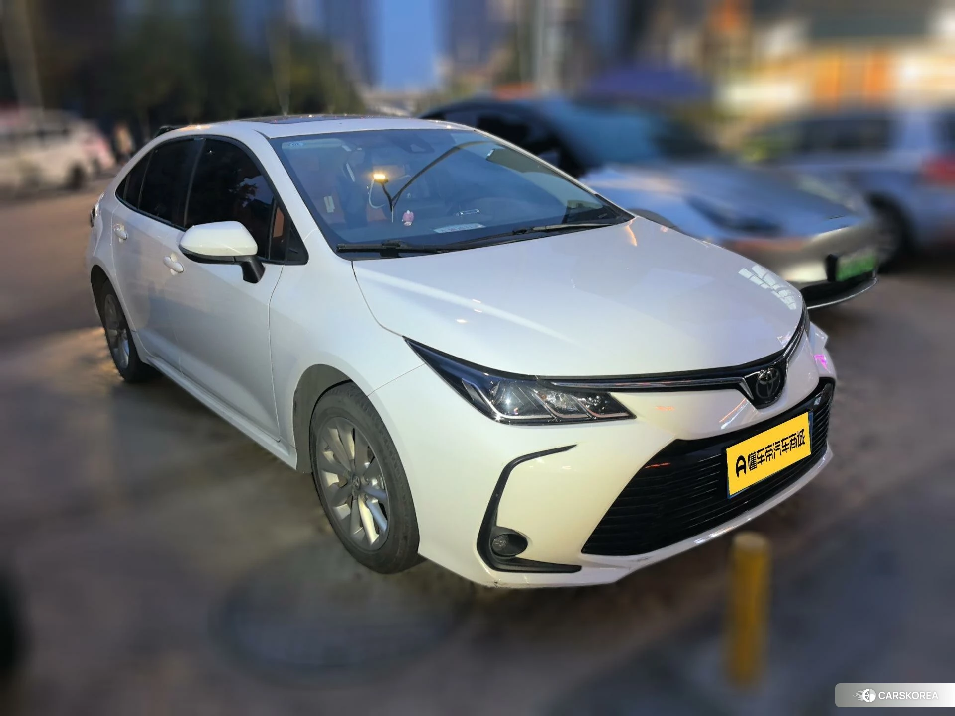 Toyota Corolla 2021 Белый из Китая, фото 3