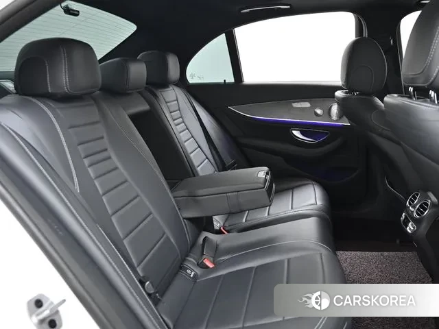 Mercedes-Benz E-Class W213 2020 Белый из Кореи, фото 3