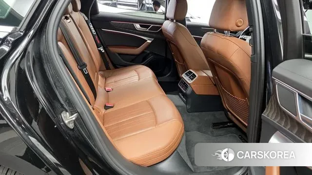 Audi A6 (C8) 2021 Черный из Кореи, фото 3