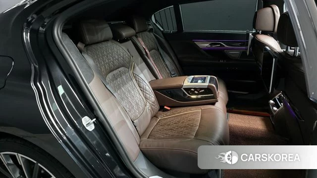 BMW 7 Series (G11) 2021 Черный из Кореи, фото 3