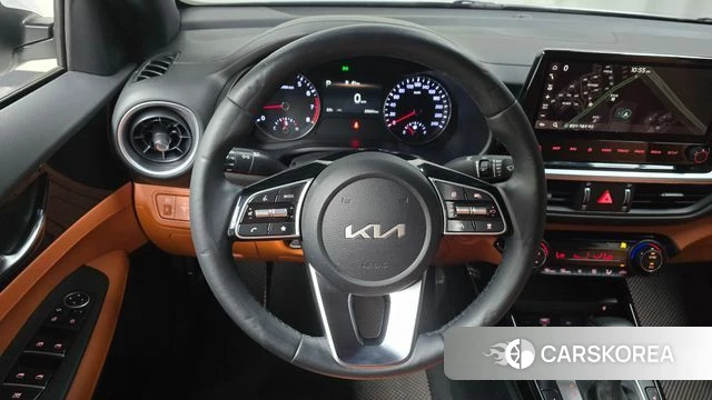 Kia The New K3 2nd generation 2024 Белый из Кореи, фото 3