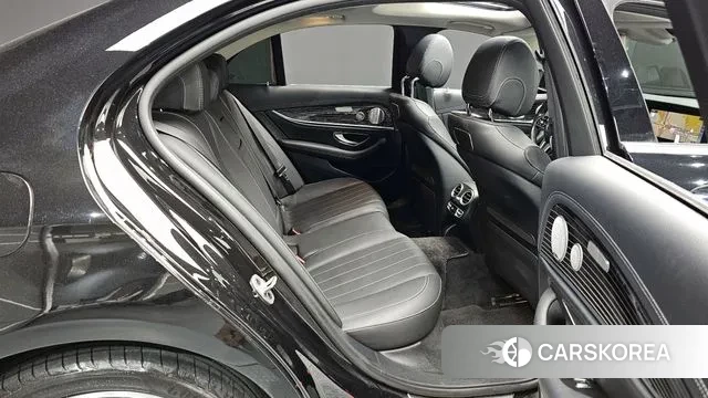 Mercedes-Benz E-Class W213 2019 Черный из Кореи, фото 3