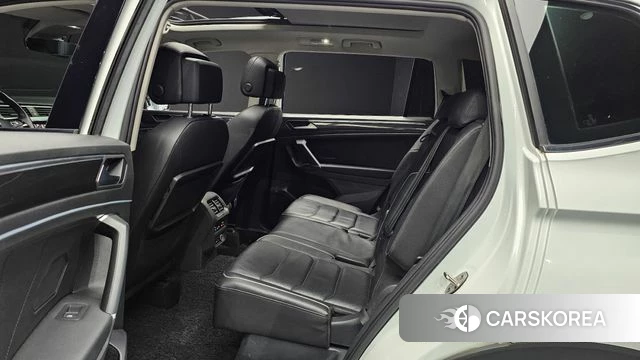 Volkswagen Tiguan Allspace 2020 Белый из Кореи, фото 3