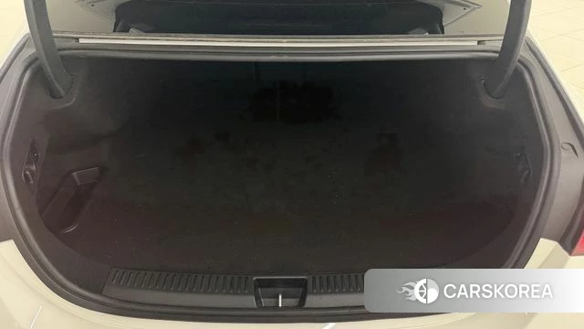 Mercedes-Benz E-Class W214 2025 Белый из Кореи, фото 3
