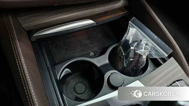 BMW 5 Series (G30) 2019 Белый из Кореи, фото 3