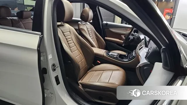 Mercedes-Benz E-Class W213 2020 Белый из Кореи, фото 3