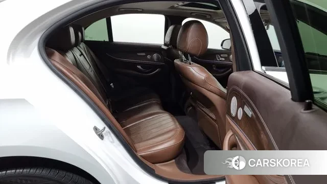 Mercedes-Benz E-Class W213 2019 Белый из Кореи, фото 3