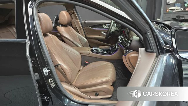Mercedes-Benz E-Class W213 2020 Черный из Кореи, фото 3