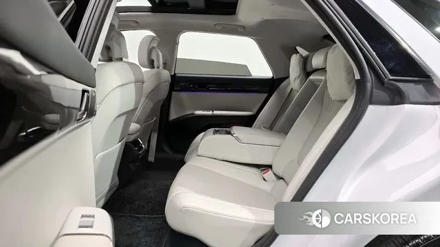 Hyundai Grandeur Hybrid (GN7) 2023 Белый из Кореи, фото 3