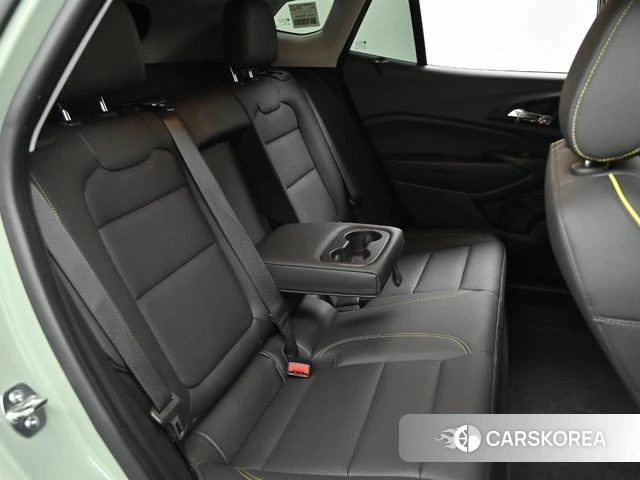 Chevrolet (GM Daewoo) Trax Crossover 2024 Светло-зеленый из Кореи, фото 3