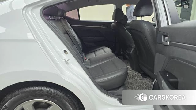 Hyundai Avante AD 2018 Белый из Кореи, фото 3