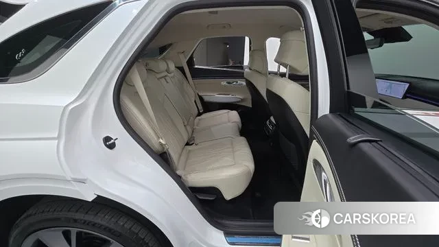 Genesis GV70 2024 Белый из Кореи, фото 3