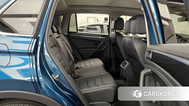 Volkswagen Tiguan second Generation 2024 Синий из Кореи, фото 3