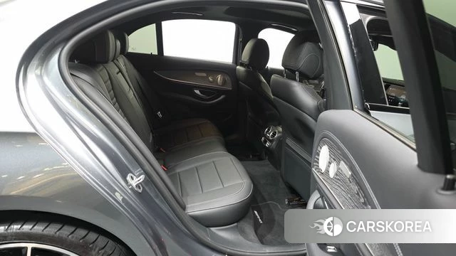 Mercedes-Benz E-Class W213 2022 Серый из Кореи, фото 3