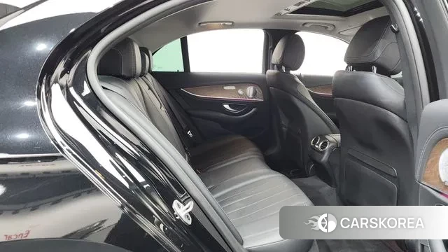 Mercedes-Benz E-Class W213 2020 Черный из Кореи, фото 3