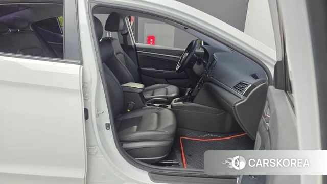 Hyundai Avante AD 2018 Белый из Кореи, фото 3