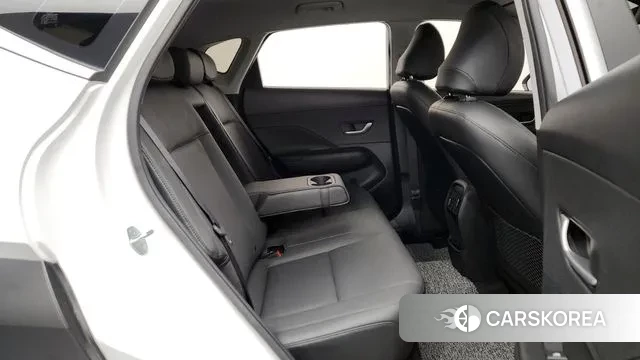 Hyundai Kona (SX2) 2023 Белый из Кореи, фото 3