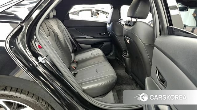 Hyundai The New Avante (CN7) 2024 Черный из Кореи, фото 3