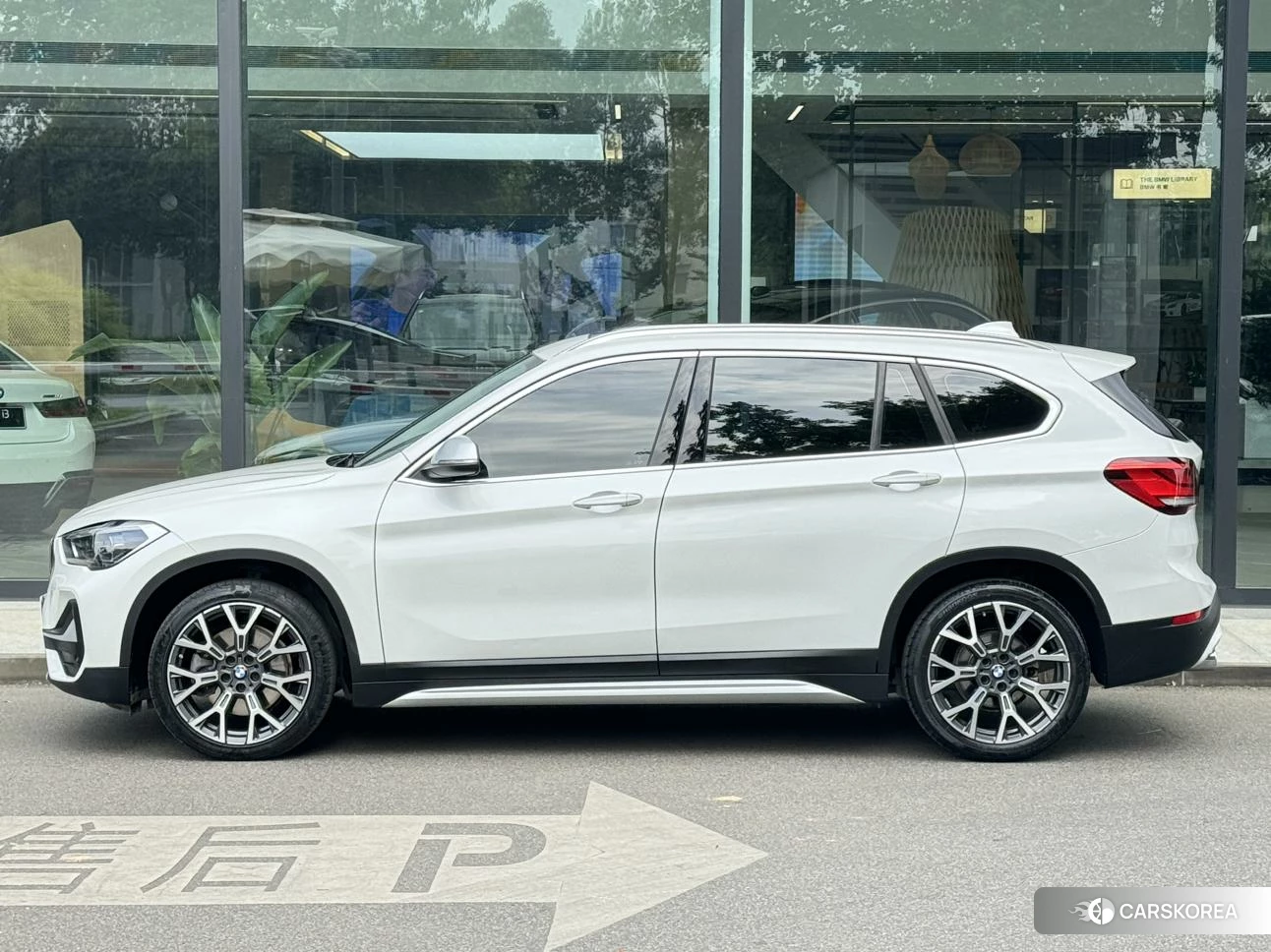 BMW X1 2021 Белый из Китая, фото 3
