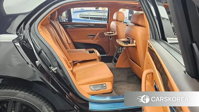 Bentley Flying Spur 2nd Generation 2018 Черный из Кореи, фото 3